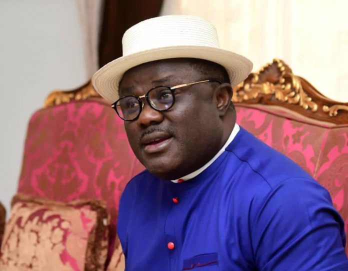 ‘Pay Our Salaries Before You Leave Office’, Cross River Sweepers Tell Ayade