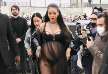Rihanna Gives Birth to Baby Boy