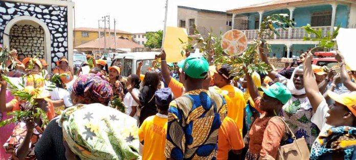 2023: Protesting Osun APC members storm party chairman’s residence