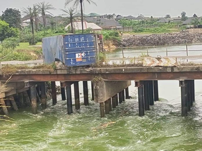 Rivers State: 4 dead as container knocks cars into river on East/West road