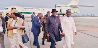 Jonathan arrives Zimbabwe ahead general elections