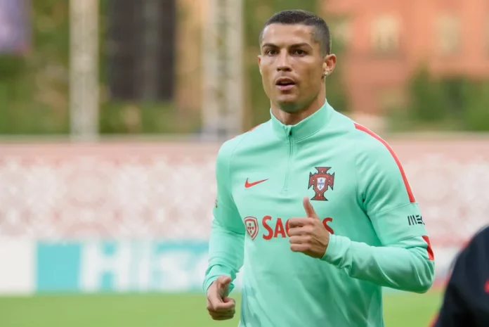 Ronaldo offered means of return to EPL club