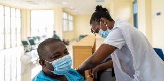 More Nigerian hospitals stop operations over medical staff shortage, as doctors, others relocate abroad