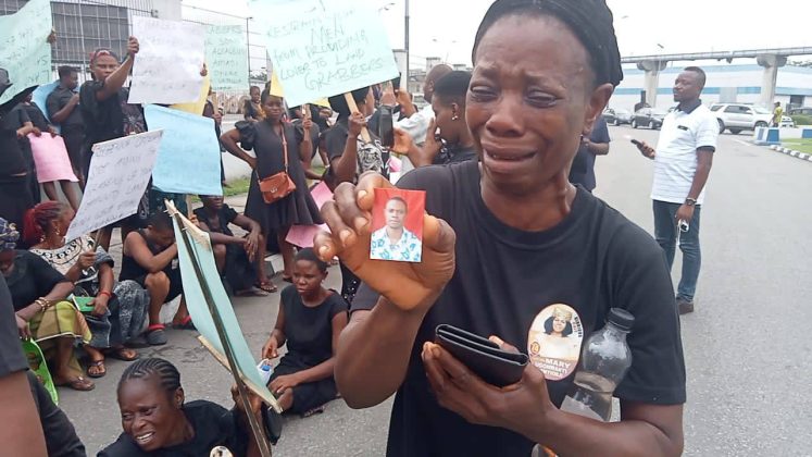 Igboh Etche Women Protest Son Abductions at Rivers State Government House