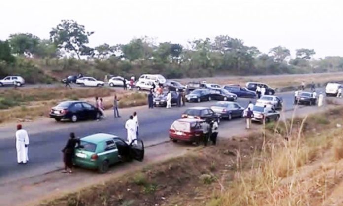 Sporadic gunshots as bandits abduct many on Abuja-Kaduna expressway