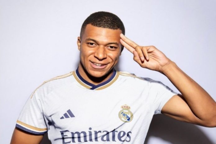 Kylian Mbappe buys football club