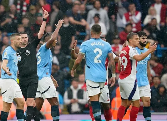 Man City vs Arsenal: He wants himself in spotlight – Man Utd legend blasts referee Michael Oliver