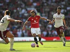 4mi03skc_manchester-united-bruno-fernandes_625x300_17_August_25-300x225 How and Why Arsenal Beat Manchester United at Old Trafford: Full Match Analysis