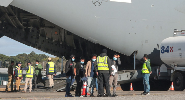 First Batch of Nigerians Deported Under Trump Leaves US, Mahama Confirms Ghana’s Role