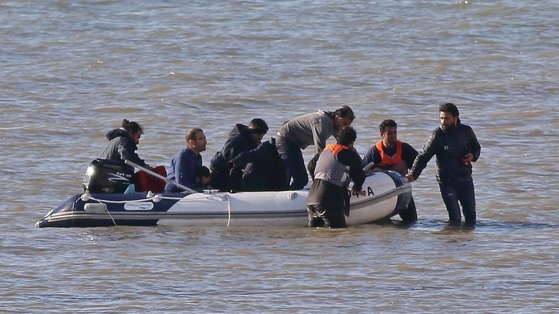 “one in, one out”: Migrant Removed to France Returns to UK on Small Boat