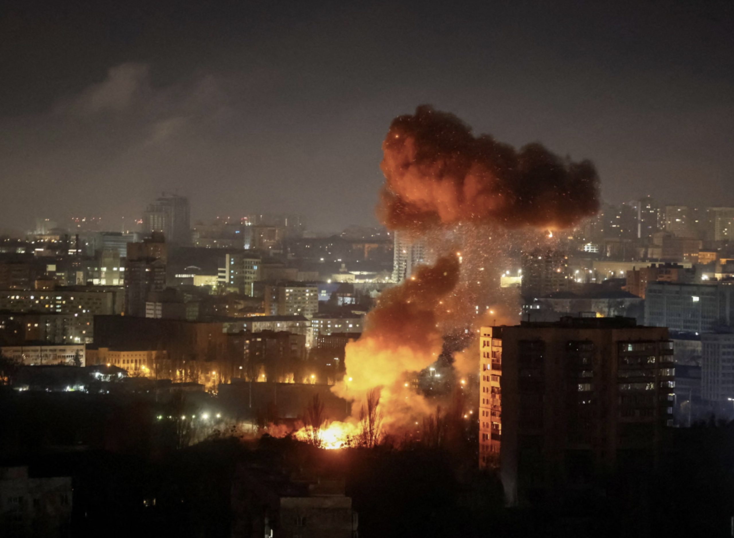 Russia Bombards Nearly Every District of Kyiv, Triggering Fires Across the Ukrainian Capital