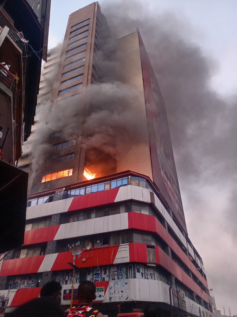 Lagos Island Fire: Two Dead as Rescuers Recover Bodies from Great Nigeria Insurance House