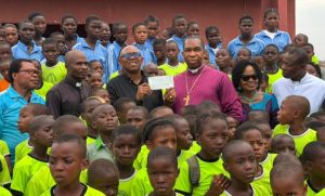 Peter Obi Donates ₦10m to Western Academy in Anambra Community to Boost Education